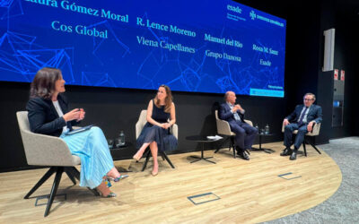 Foto de la ponencia “El crecimiento de la empresa familiar" de WomenCEO y Esade